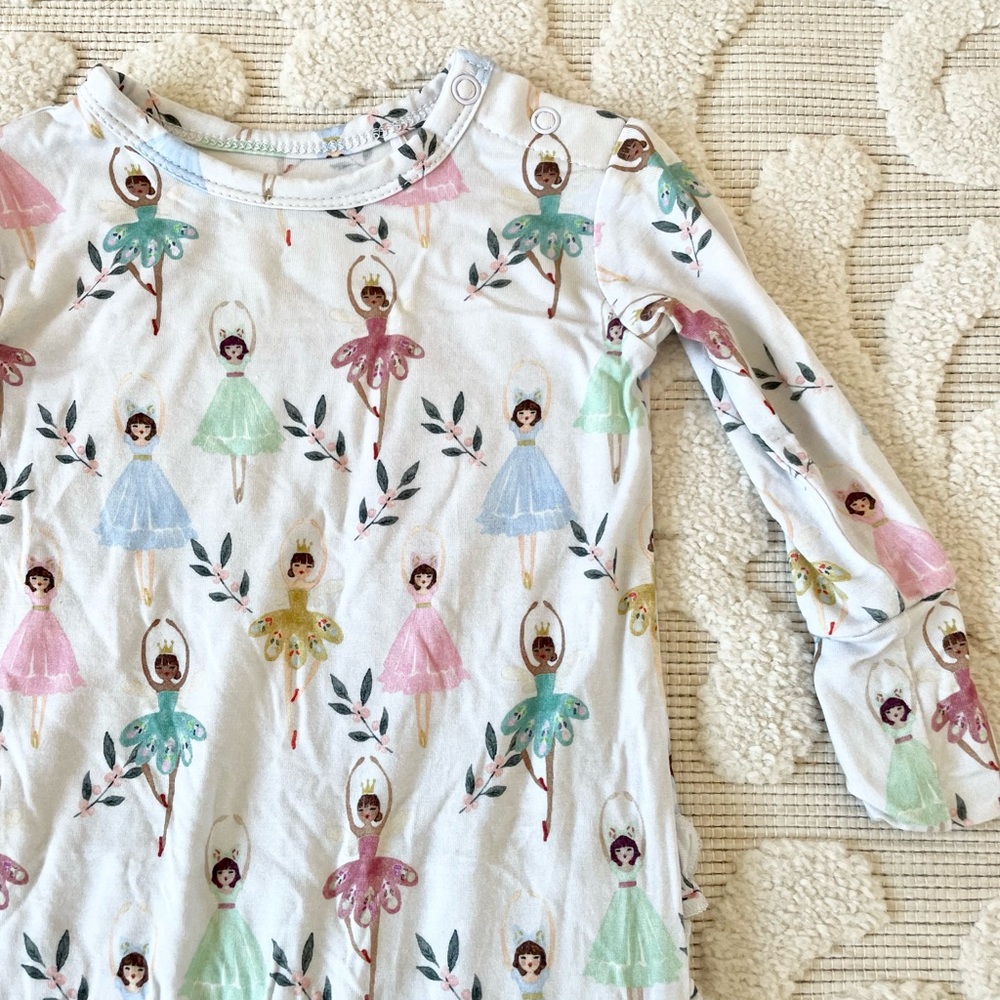 Posh Peanut Noel ruffled romper 3-6 months - Picture 3 of 4